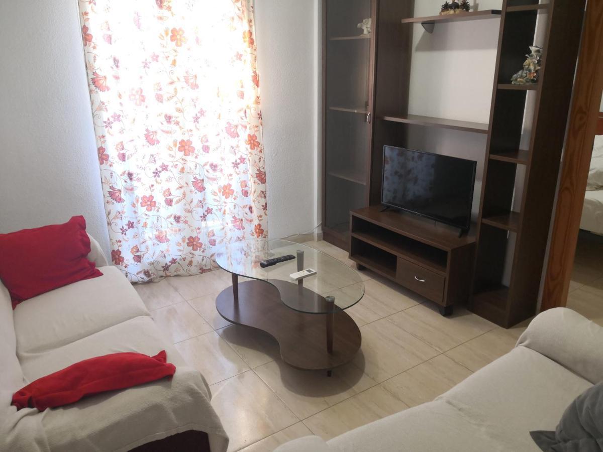 Apartamento Centro Roquetas 5 Minutos De La Playa En Coche Garaje Solo Si Esta Disponible *
